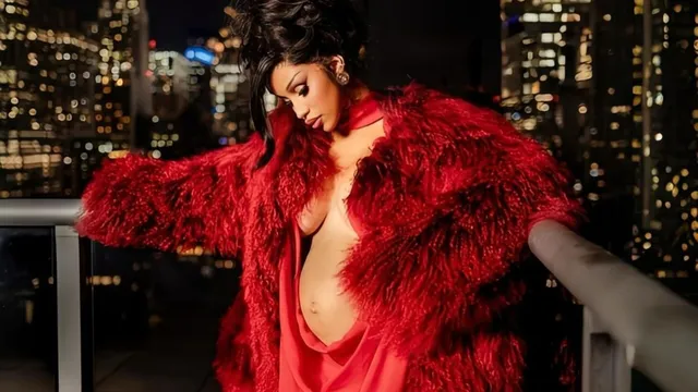 cardi-b-flaunts-baby-bump-as-she-announces-third-pregnancy-after-filing-divorce-from-offset